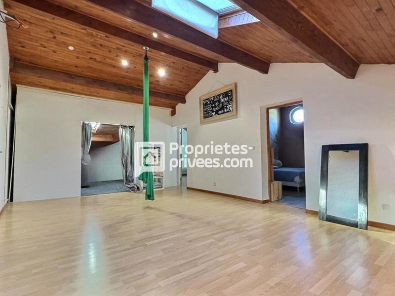 Maison - 308 m² - 9 pièces