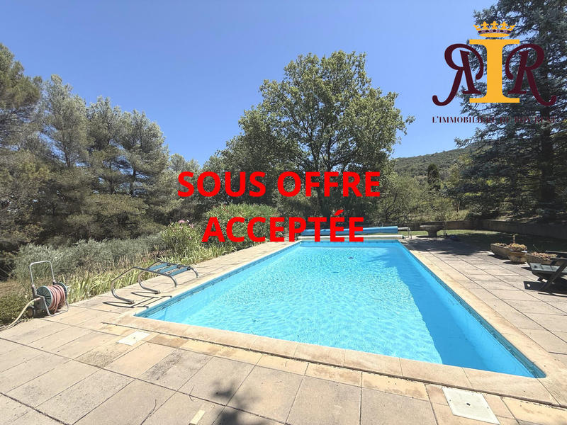 Maison traditionnelle - 169 m² - 7 pièces