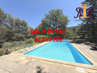 Maison traditionnelle - 169 m² - 7 pièces