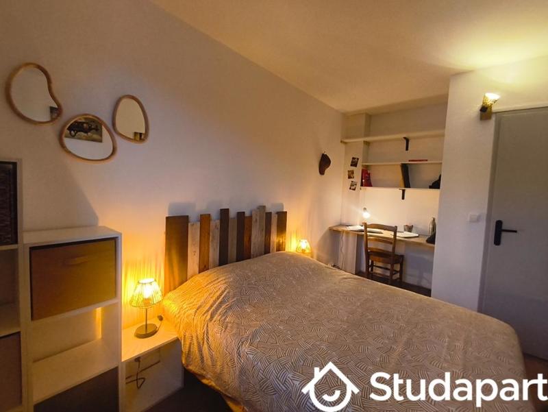 Chambre - 10 m² - 1 pièce