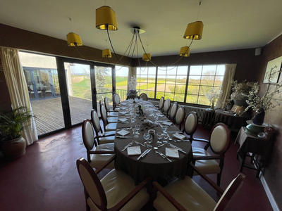 Maison - 410 m² - 9 pièces