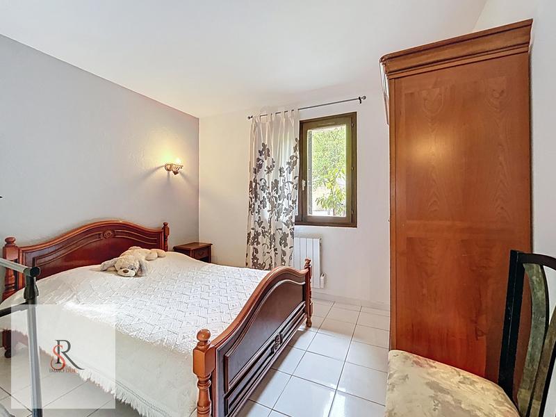 Maison - 265 m² - 8 pièces