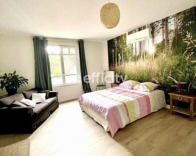 Immeuble - 220 m² - 7 pièces