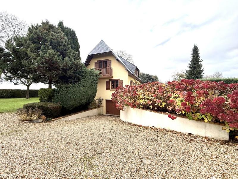 Maison ancienne - 127 m² - 6 pièces