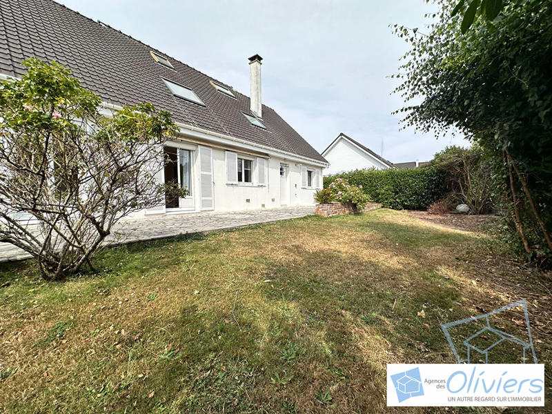 Maison - 181 m² - 8 pièces