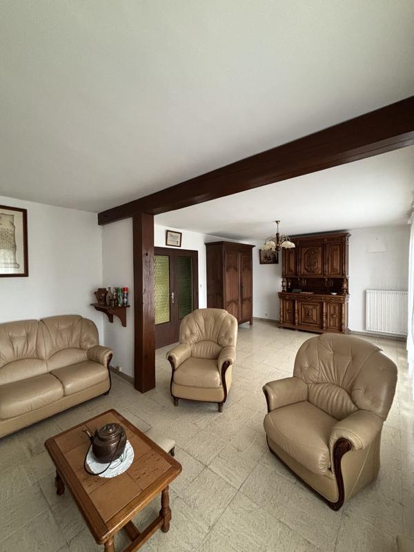 Maison - 94 m² - 5 pièces