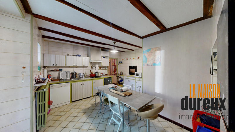 Maison ancienne - 327 m² - 9 pièces