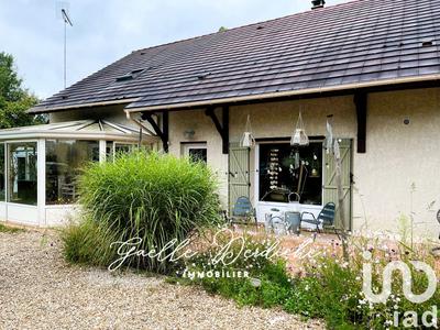 Maison - 213 m² - 8 pièces