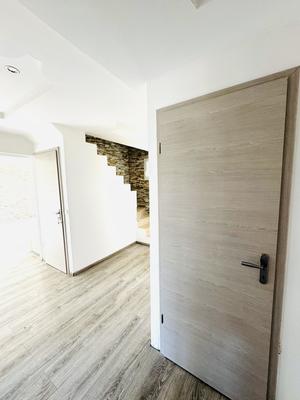 Maison - 150 m² - 8 pièces