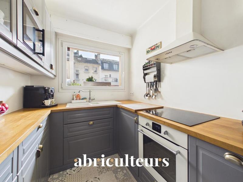 Appartement ancien - 65 m² - 3 pièces