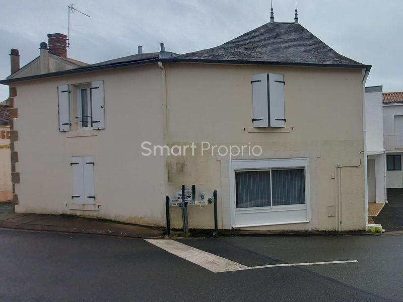 Maison - 272 m² - 13 pièces