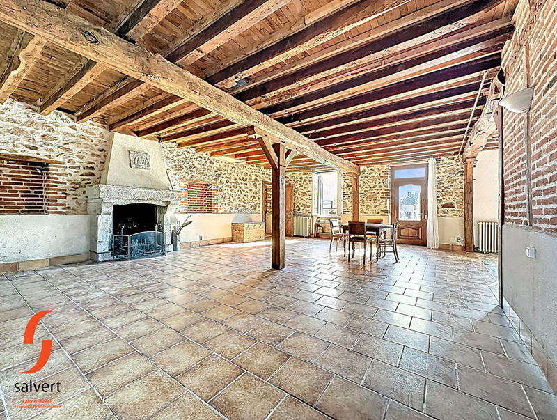 Maison - 279 m² - 8 pièces