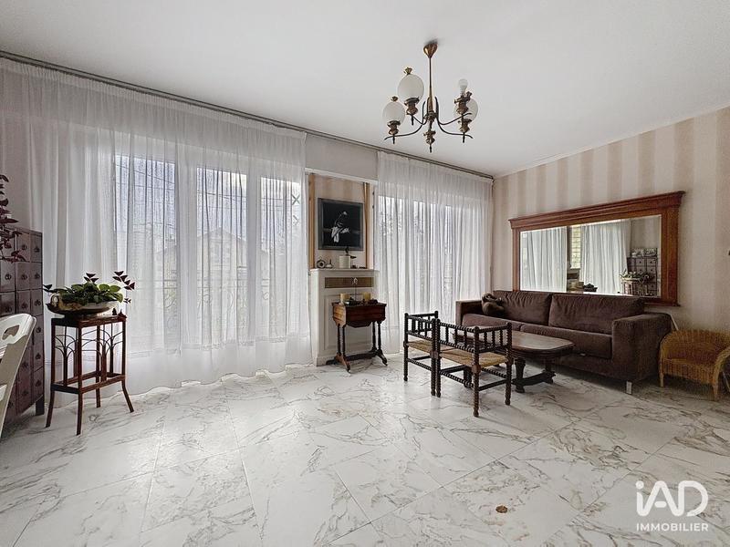 Maison - 196 m² - 7 pièces