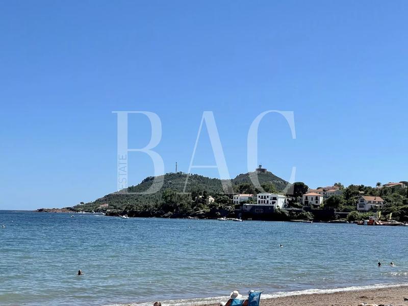 Villa - 280 m² - 10 pièces