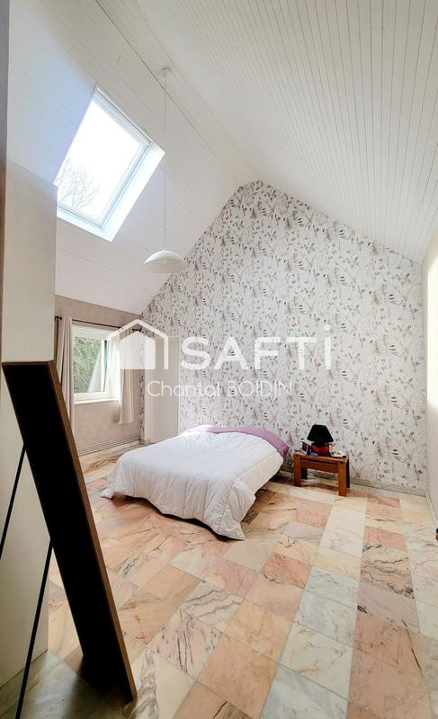 Maison - 258 m² - 8 pièces