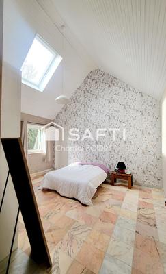 Maison - 258 m² - 8 pièces