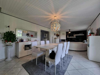 Maison traditionnelle - 200 m² - 7 pièces