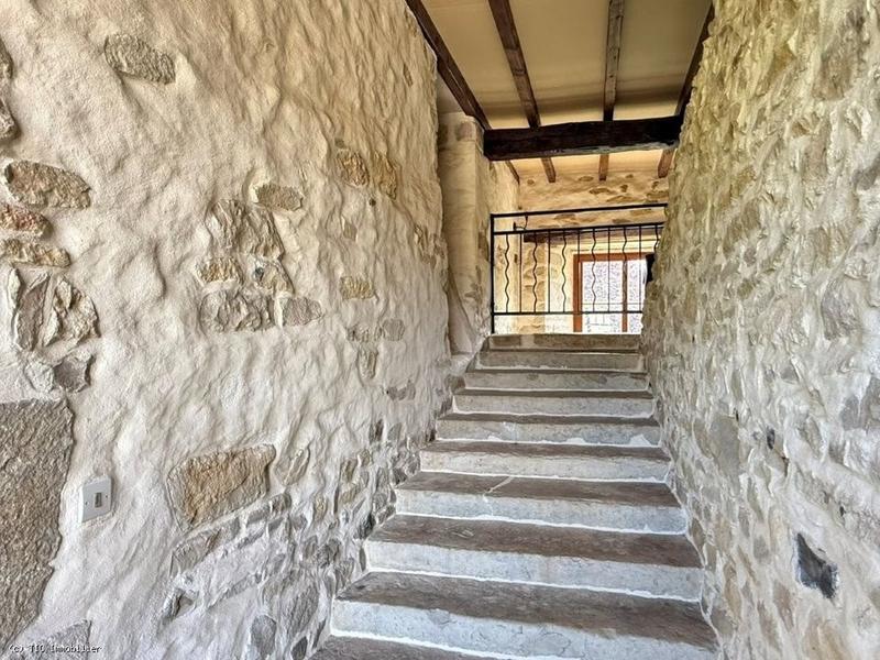 Propriété - 134 m² - 10 pièces