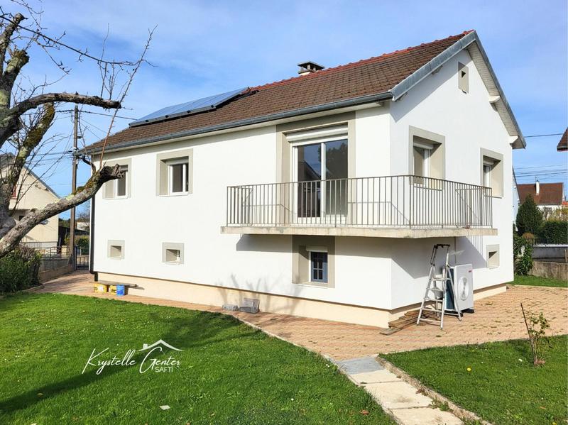 Maison - 90 m² - 4 pièces