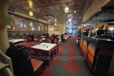 Maison - 331 m² - 10 pièces