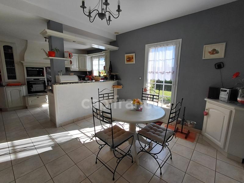 Villa - 295 m² - 8 pièces