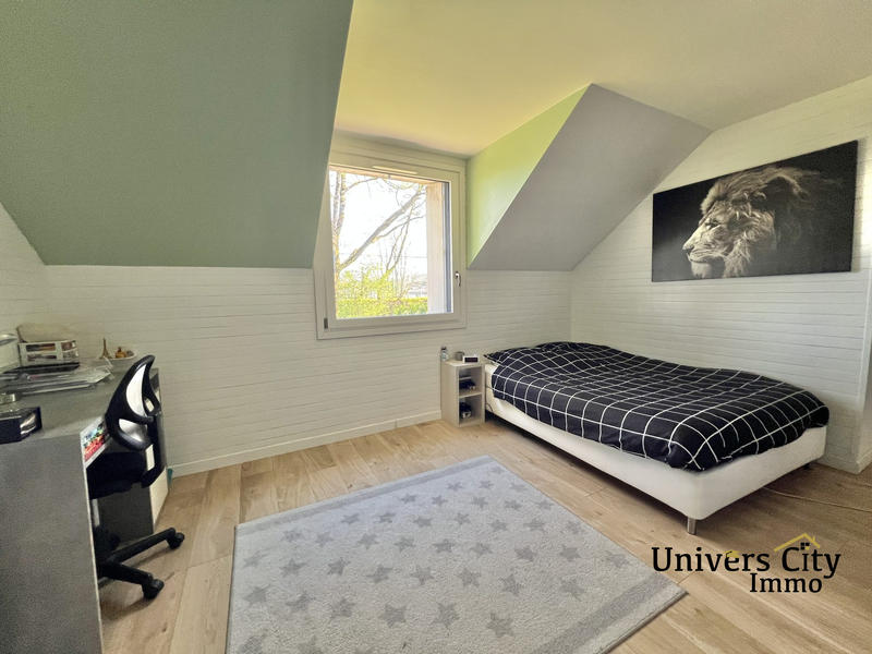 Villa - 247 m² - 10 pièces