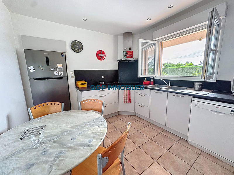 Maison traditionnelle - 153 m² - 5 pièces