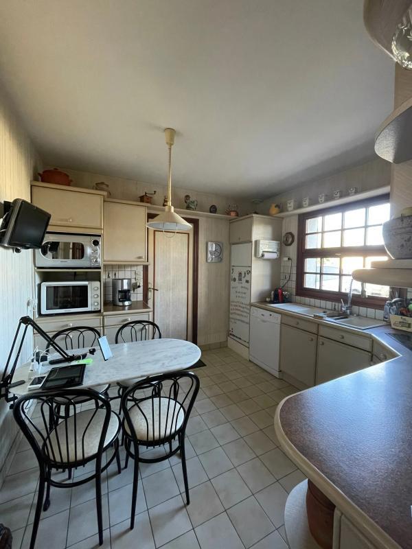 Maison - 205 m² - 7 pièces