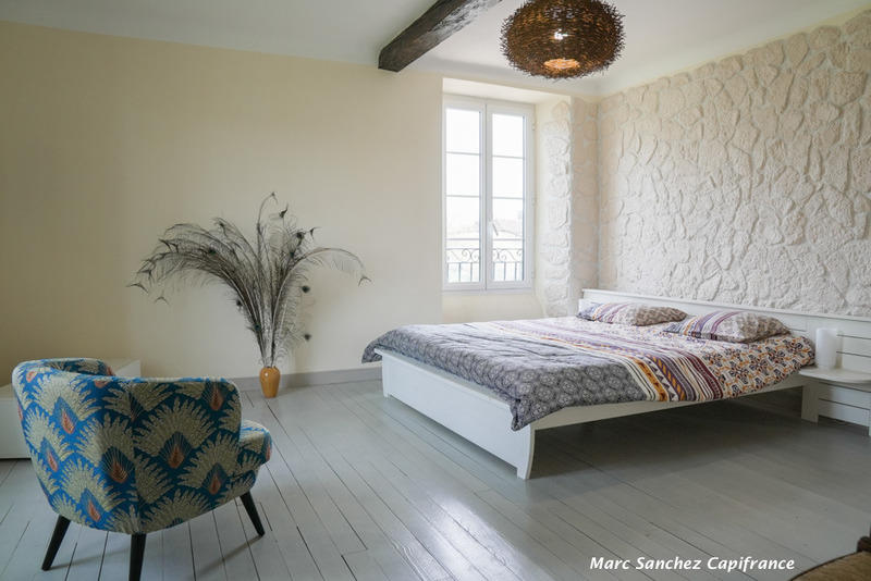 Maison - 302 m² - 9 pièces