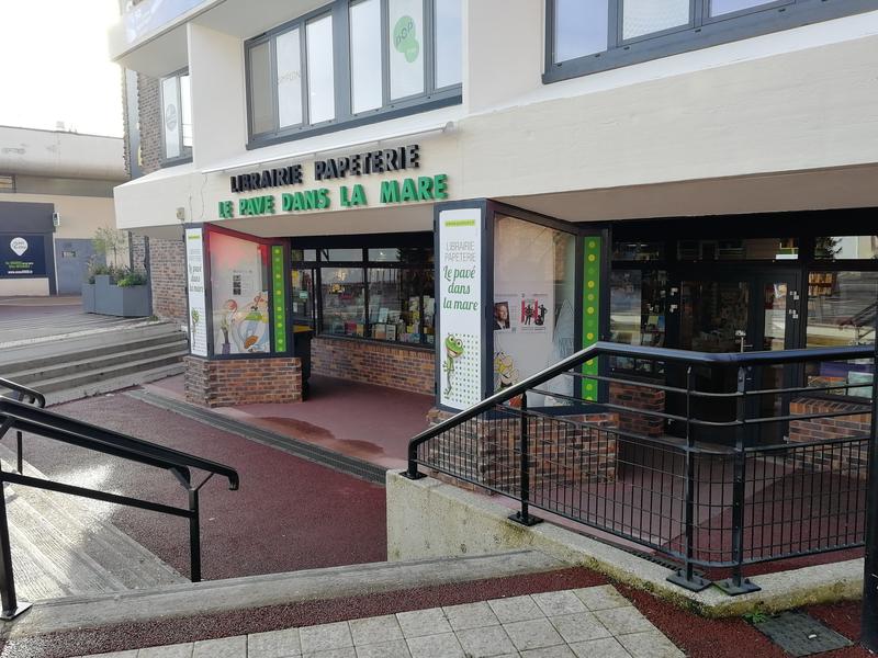 Le Pavé Dans la Mare