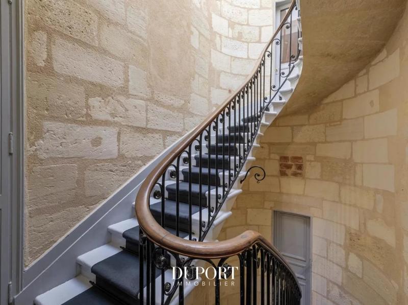 Appartement - 145 m² - 4 pièces