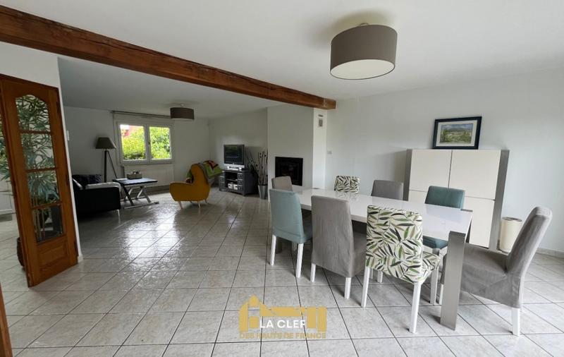 Maison - 202 m² - 7 pièces