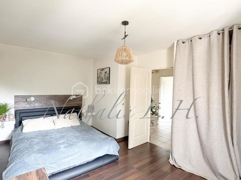 Demeure - 240 m² - 8 pièces