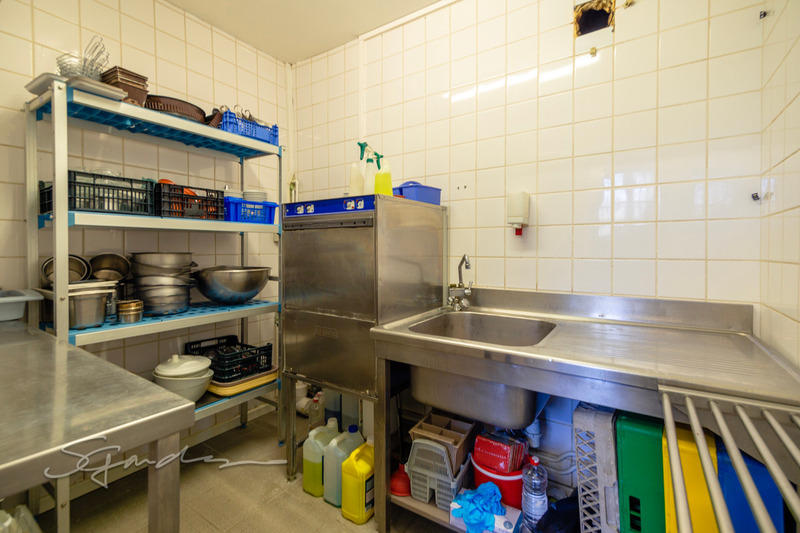 Fonds de commerce - 181 m²