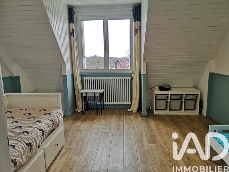 Maison - 179 m² - 9 pièces