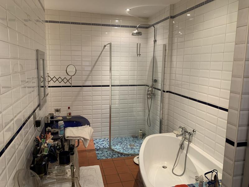 Maison - 304 m² - 10 pièces