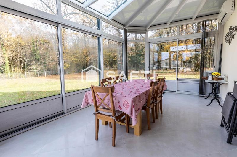 Villa - 232 m² - 8 pièces