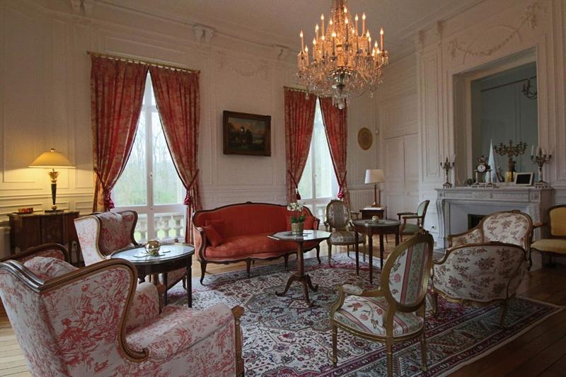 Demeure - 700 m² - 13 pièces