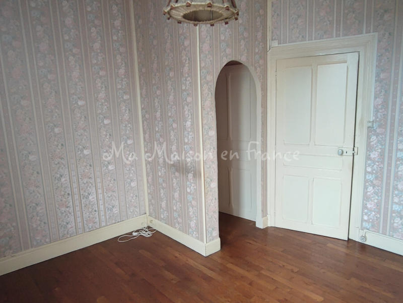 Maison - 85 m² - 5 pièces