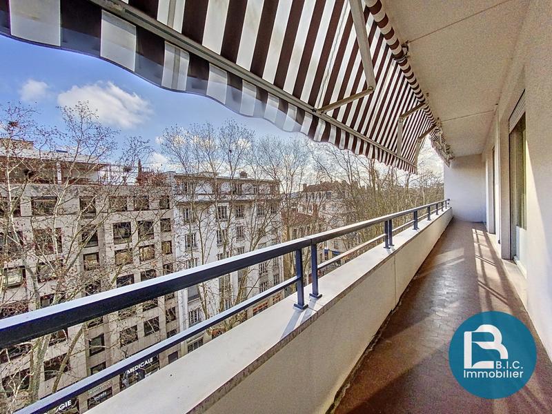 Appartement - 145 m² - 5 pièces