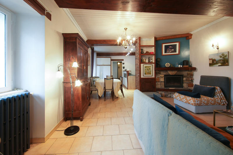 Maison - 211 m² - 6 pièces