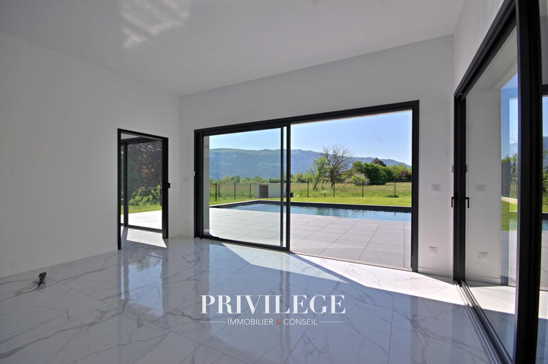 Villa - 155 m² - 4 pièces