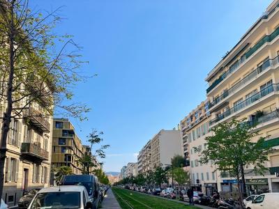 Studio - 68 m² - 2 pièces