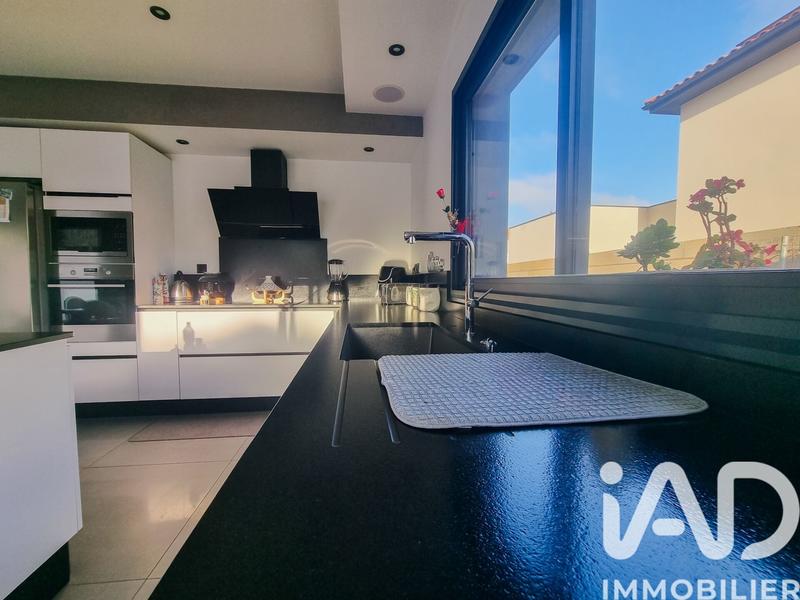 Maison - 144 m² - 6 pièces