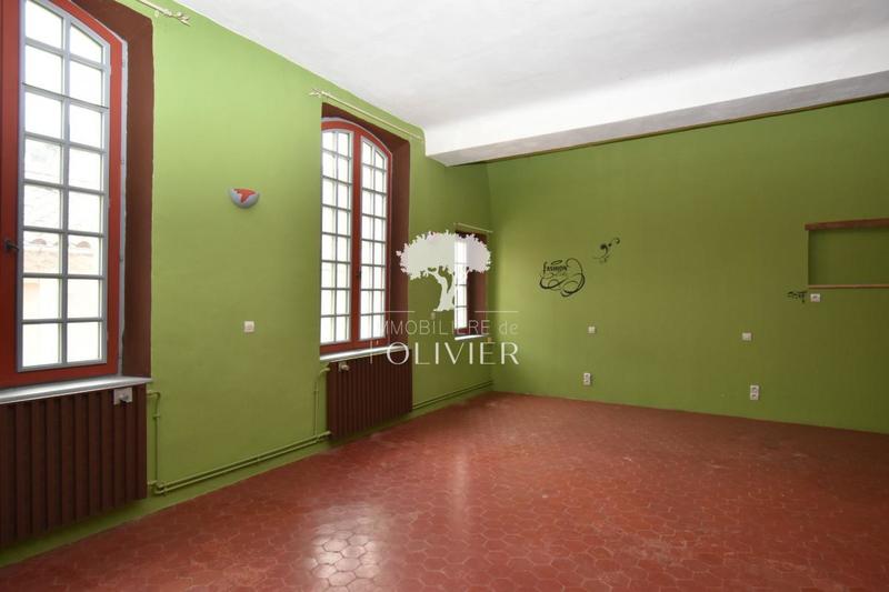 Maison - 445 m² - 10 pièces