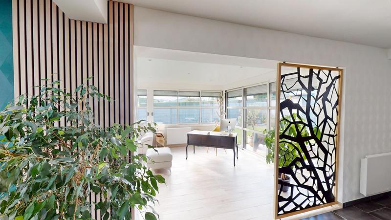 Pavillon - 180 m² - 8 pièces