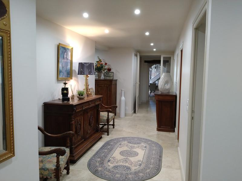 Maison - 240 m² - 7 pièces