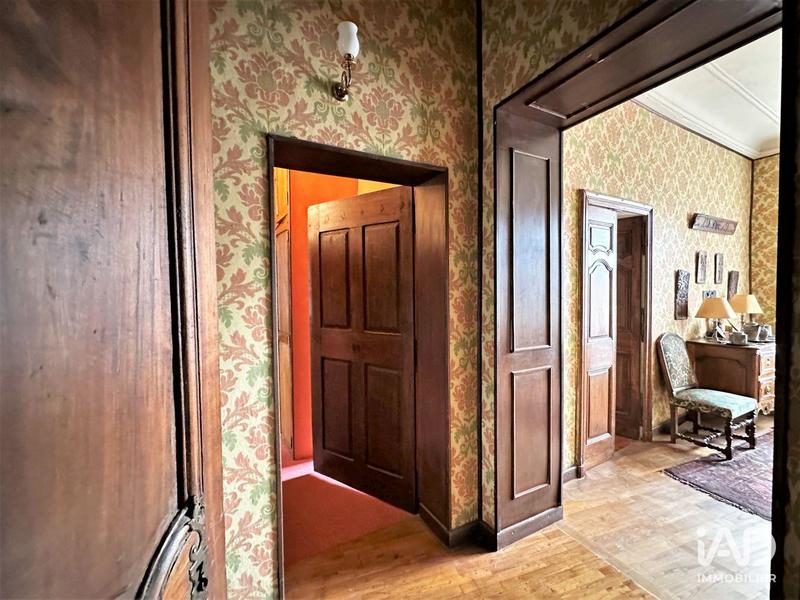 Maison - 690 m² - 17 pièces