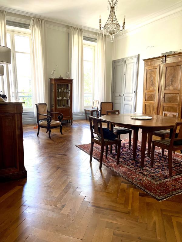 Appartement - 160 m² - 5 pièces