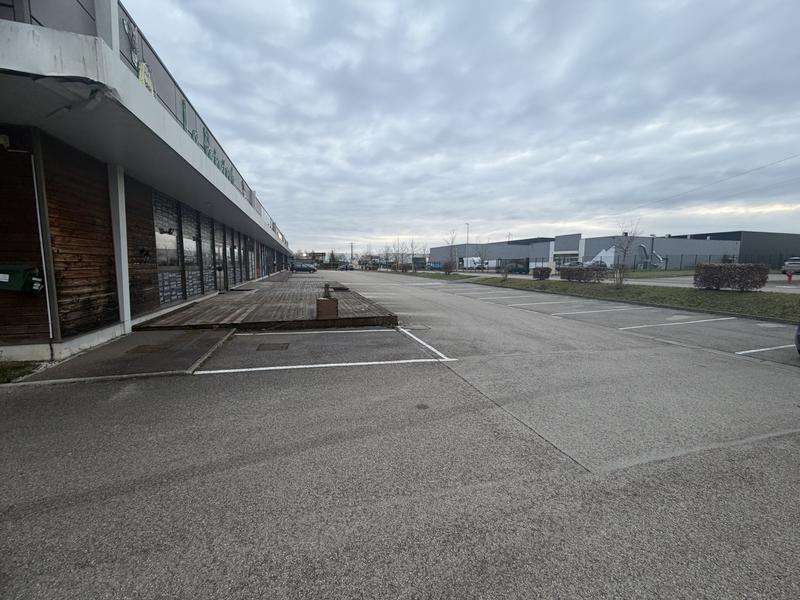 Local commercial - 1 192 m²